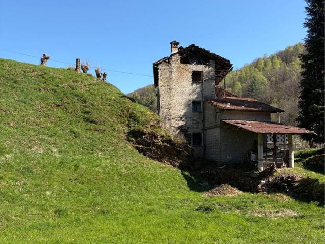 Rustici e casali in vendita di 400 m²