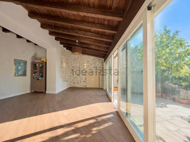 Rustici e casali in vendita di 400 m²