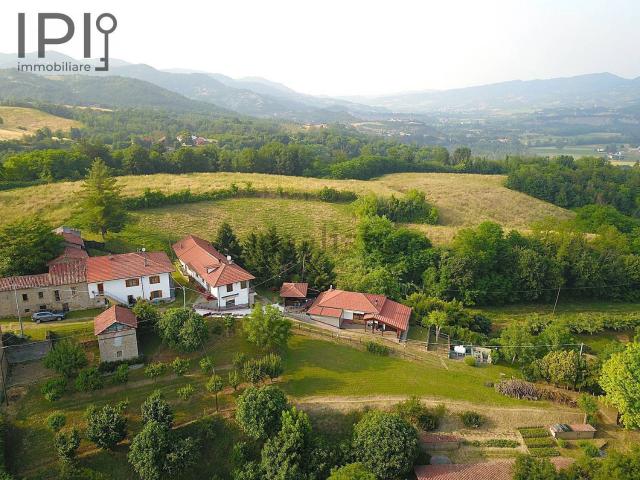 Rustici e casali in vendita di 400 m²
