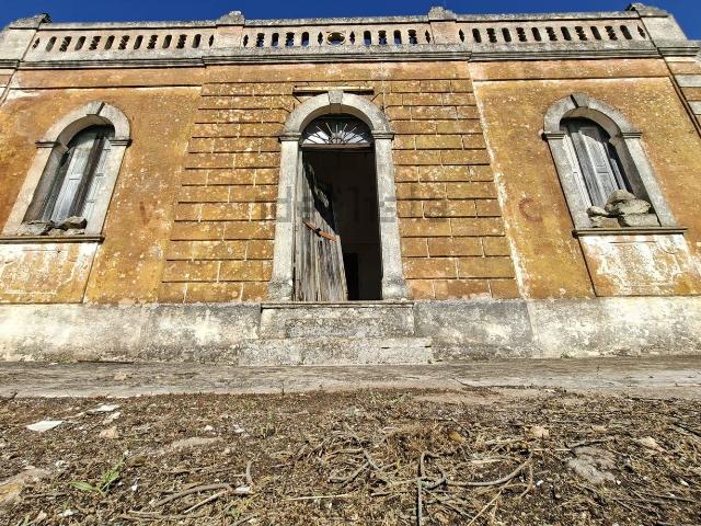 Rustici e casali in vendita di 400 m² in Contrada Facciasquata
