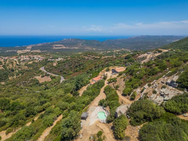 Rustici e casali in vendita di 400 m² in Località Capruleddu
