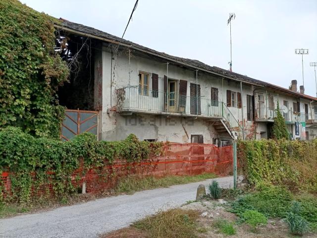 Rustici e casali in vendita di 400 m² in Via Basse San Sebastiano
