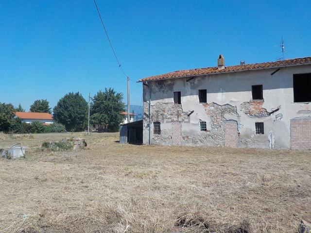 Rustici e casali in vendita di 400 m² in Via di Stelle