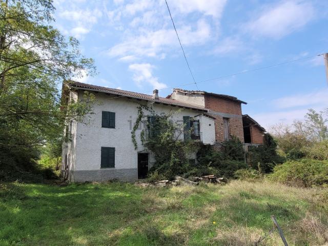 Rustici e casali in vendita di 400 m² in Via Rebba, 10