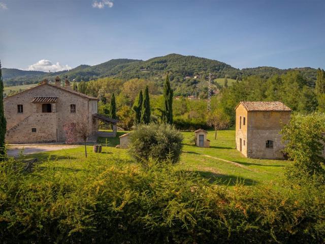 Rustici e casali in vendita di 402 m² in Località Corvatto