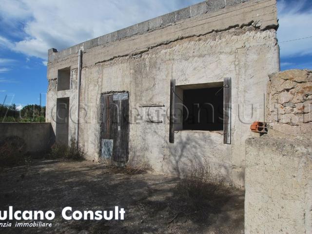 Rustici e casali in vendita di 40 m² in Strada Serra Pirrera