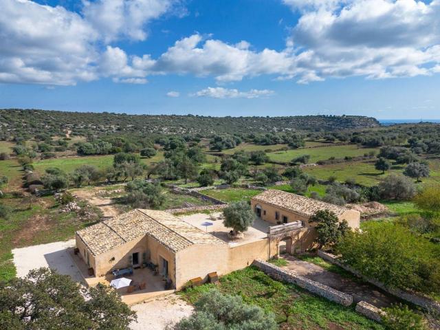 Rustici e casali in vendita di 414 m² in Strada Provinciale 38