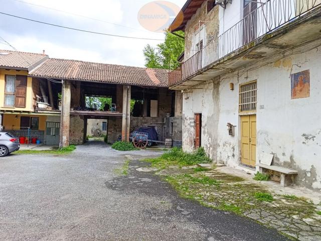 Rustici e casali in vendita di 41 m² in Via Circonvallazione, 1