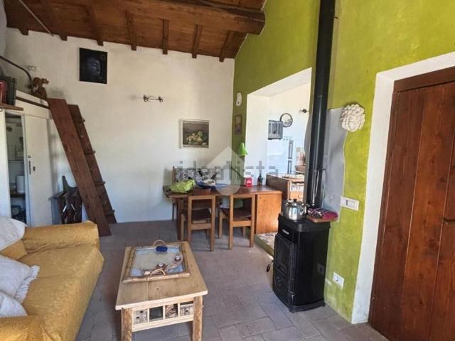 Rustici e casali in vendita di 41 m² in Via Goffredo Mameli