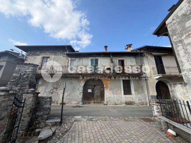 Rustici e casali in vendita di 429 m² in Via Bagnella, 5