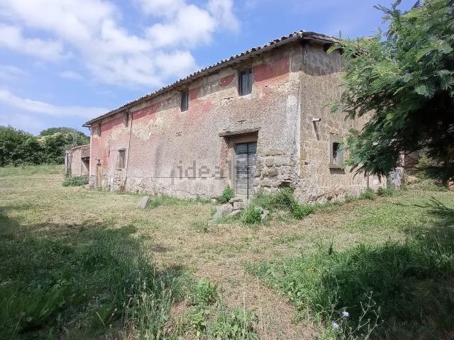 Rustici e casali in vendita di 420 m² in Località salci