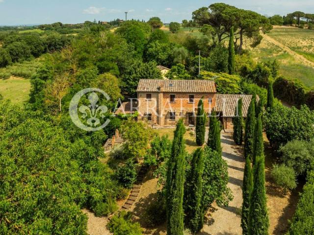 Rustici e casali in vendita di 422 m² in Via S. Margherita, 9