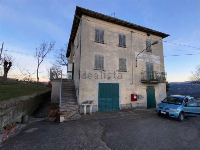 Rustici e casali in vendita di 435 m² in Via Serramazzoni 1° Tronco