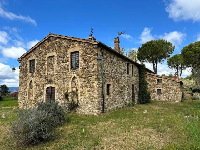 Rustici e casali in vendita di 430 m² in Via Dante Alighieri, 6