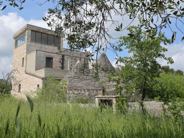 Rustici e casali in vendita di 440 m² in Strada Comunale Ciccivizzi