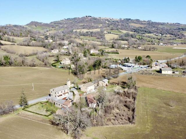 Rustici e casali in vendita di 440 m² in Strada Provinciale 78