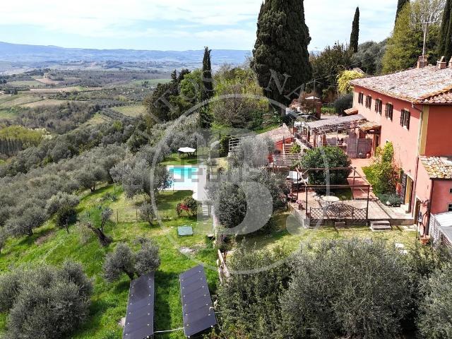 Rustici e casali in vendita di 450 m² in Località Petrognano Semifonte, 27