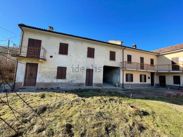 Rustici e casali in vendita di 450 m² in Strada Manzotti, 22
