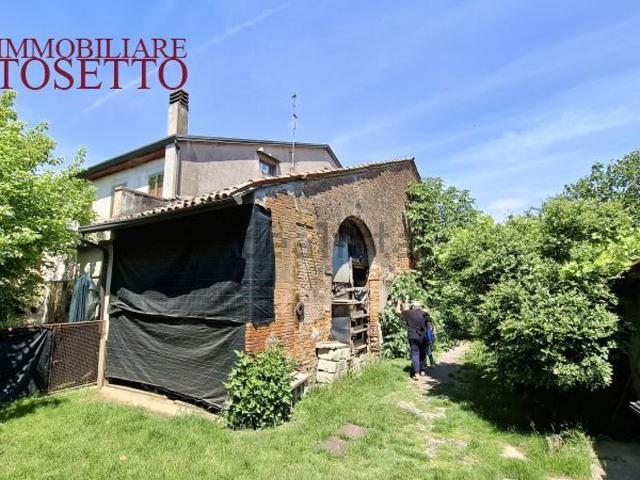 Rustici e casali in vendita di 450 m² in Strada Sant&apos Antonino, 89