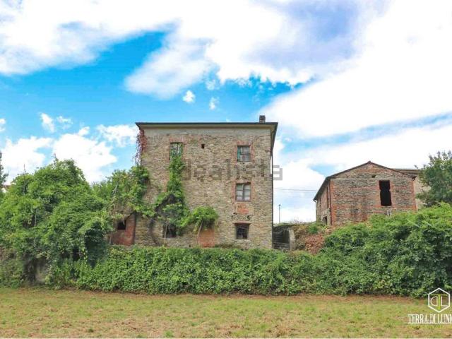 Rustici e casali in vendita di 450 m² in Via Madonna della Neve
