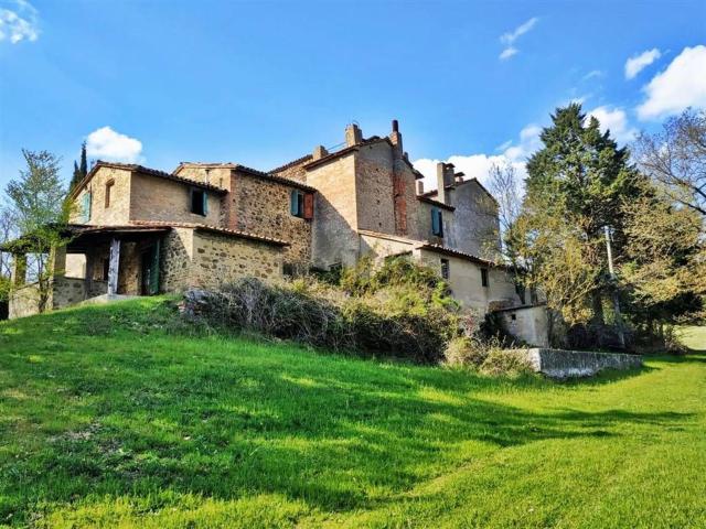 Rustici e casali in vendita di 450 m² in Via Caduti del Lavoro, 25