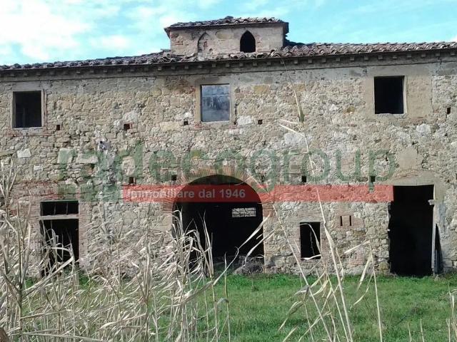 Rustici e casali in vendita di 450 m² in Via Pontesantoro, 28