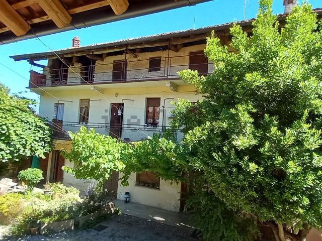 Rustici e casali in vendita di 450 m² in Via Stazione