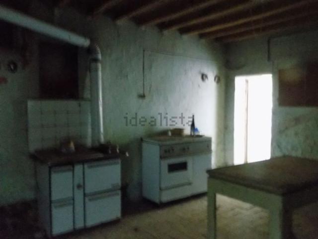 Rustici e casali in vendita di 450 m² in Via santi grisante daria, 9