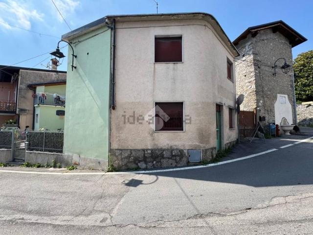 Rustici e casali in vendita di 45 m² in Via Garibaldi, 5