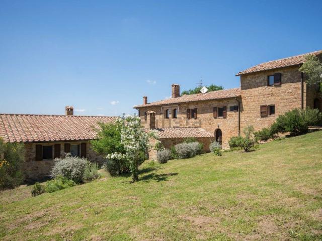Rustici e casali in vendita di 469 m²