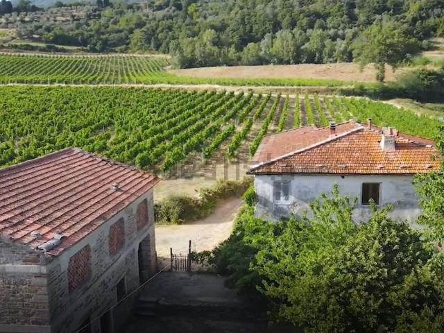 Rustici e casali in vendita di 460 m²