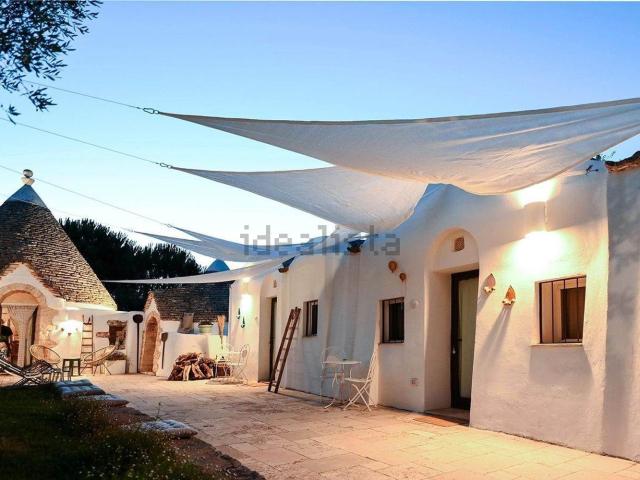 Rustici e casali in vendita di 460 m² in Contrada Martellotti