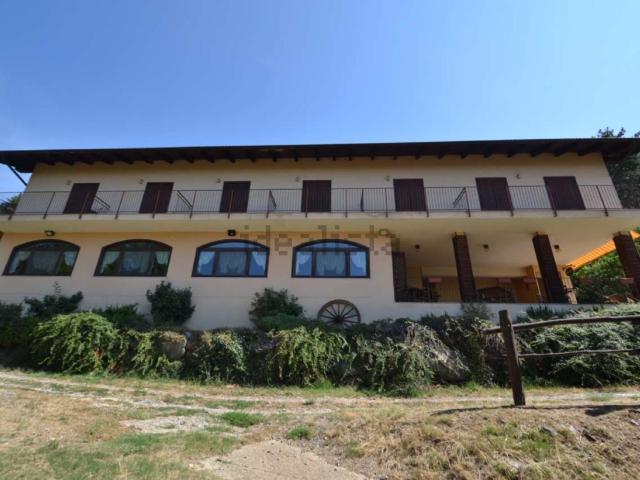 Rustici e casali in vendita di 475 m² in Via Muande
