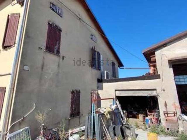 Rustici e casali in vendita di 48000 m² in Via Santa Liberata