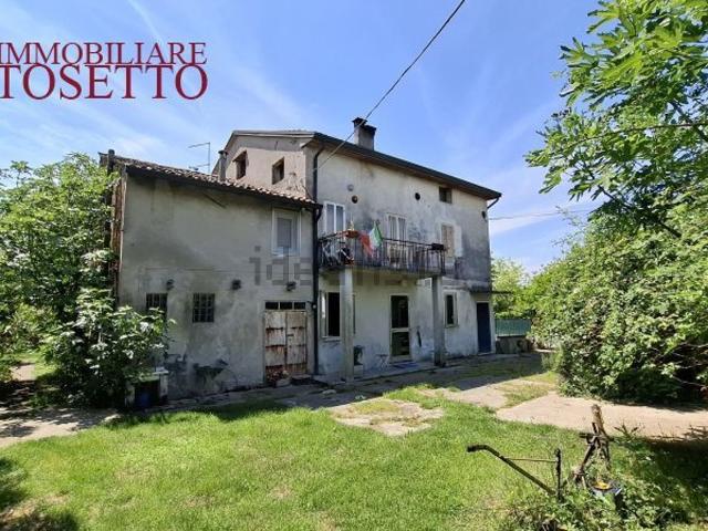 Rustici e casali in vendita di 480 m² in Strada Sant&apos Antonino