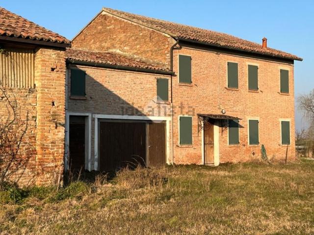 Rustici e casali in vendita di 481 m²