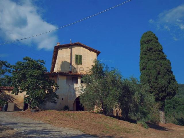 Rustici e casali in vendita di 483 m² in Via Poggio Bonetti, 3