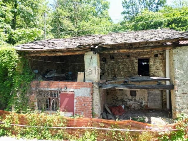 Rustici e casali in vendita di 49 m² in Via Comba Ceresa