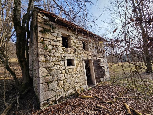 Rustici e casali in vendita di 49 m² in Via Pianon, 10