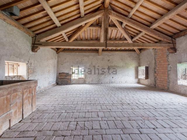 Rustici e casali in vendita di 505 m² in Via Seccalegno, 34
