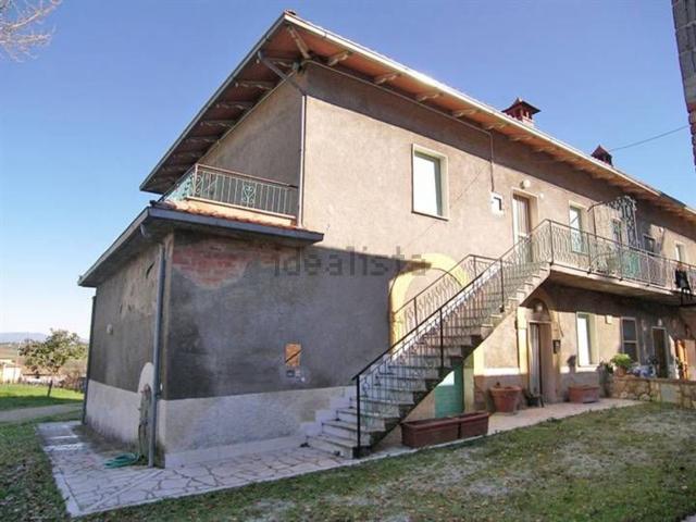Rustici e casali in vendita di 500 m²
