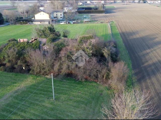 Rustici e casali in vendita di 500 m²