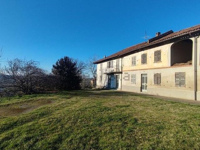 Rustici e casali in vendita di 500 m² in Strada Mombonino, 2
