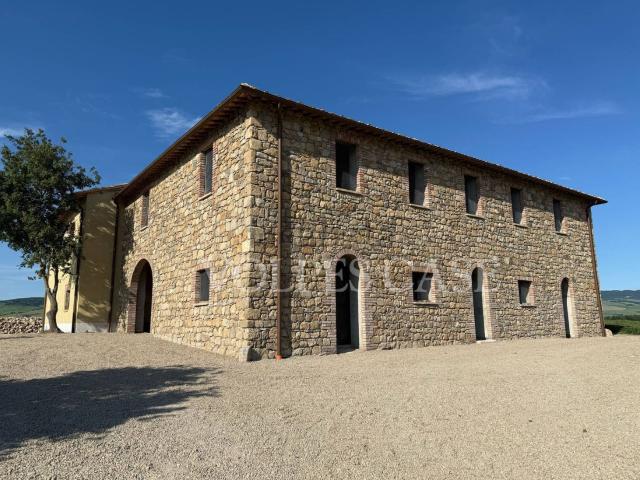Rustici e casali in vendita di 500 m² in Strada Podere