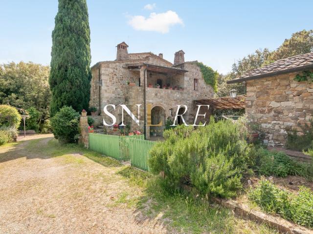Rustici e casali in vendita di 500 m² in Piazza Roma