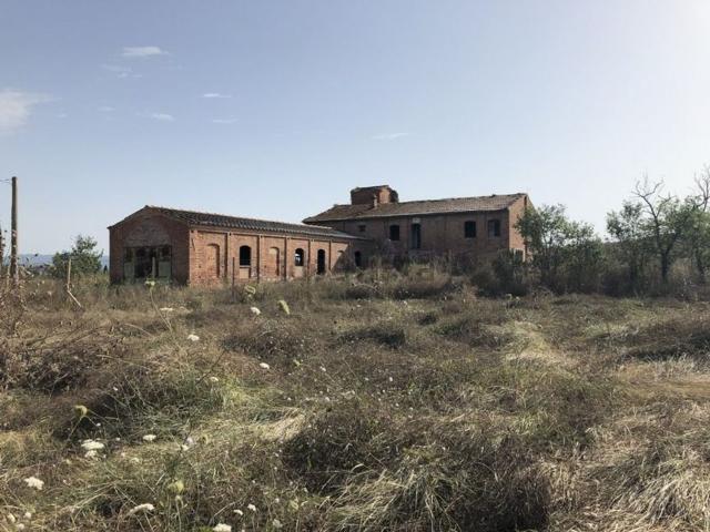 Rustici e casali in vendita di 500 m² in Via Aretina