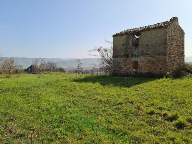 Rustici e casali in vendita di 50 m² in Contrada da Piano Croce, 42
