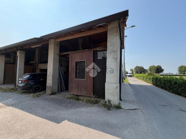 Rustici e casali in vendita di 50 m² in Strada per Cascina Canepa, 1