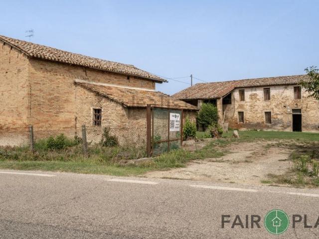 Rustici e casali in vendita di 510 m² in Via Cogollo, 35
