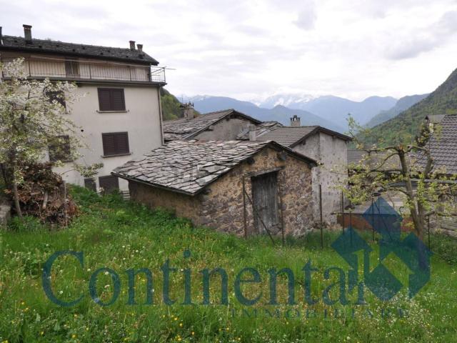 Rustici e casali in vendita di 51 m² in Via Centrale, 1